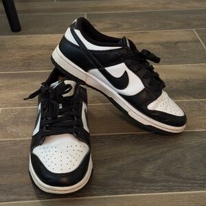 Nike Black and White Sneakers
